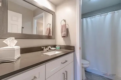 1410 Clairmont Court Vernon Hills IL 60061