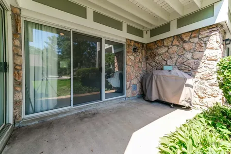 1410 Clairmont Court Vernon Hills IL 60061