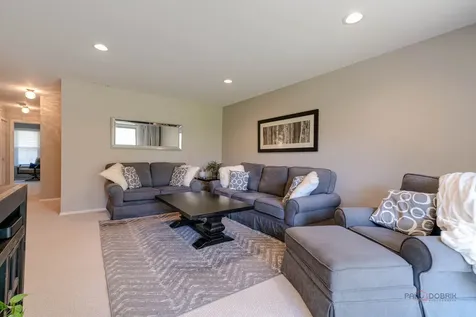 1410 Clairmont Court Vernon Hills IL 60061