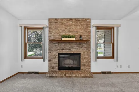 6370 Broadview Avenue Belvidere IL 61008
