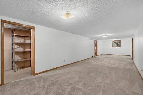 6370 Broadview Avenue Belvidere IL 61008