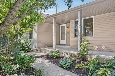 6370 Broadview Avenue Belvidere IL 61008