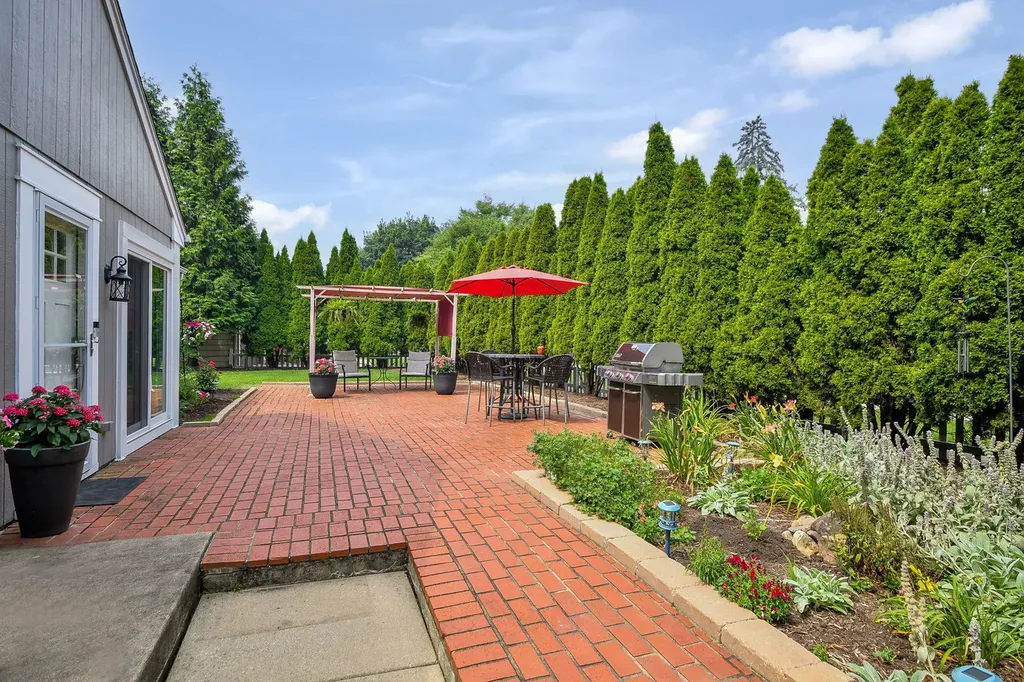 925 Churchill Drive Naperville IL 60563
