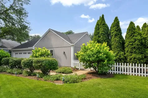 925 Churchill Drive Naperville IL 60563