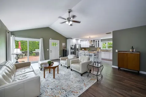 925 Churchill Drive Naperville IL 60563