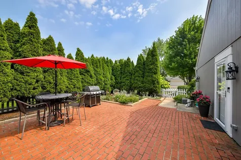 925 Churchill Drive Naperville IL 60563