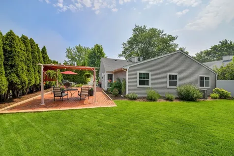 925 Churchill Drive Naperville IL 60563