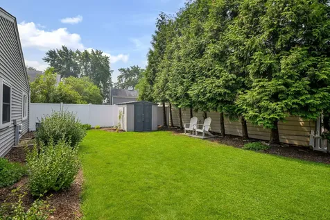 925 Churchill Drive Naperville IL 60563