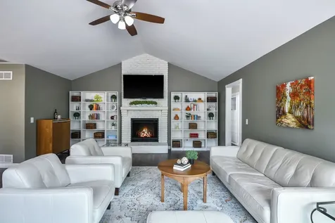 925 Churchill Drive Naperville IL 60563