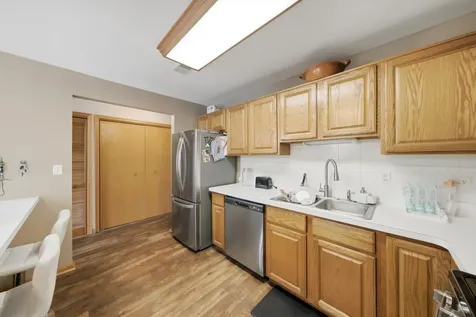 4020 West 105th Street Oak Lawn IL 60453