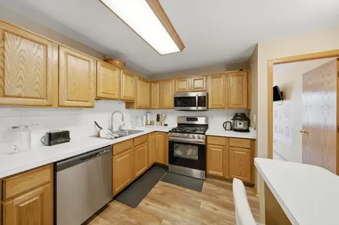 4020 West 105th Street Oak Lawn IL 60453
