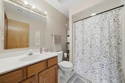4020 West 105th Street Oak Lawn IL 60453