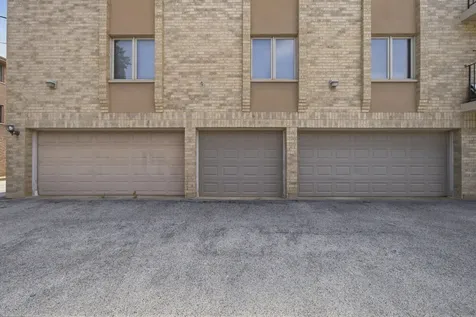 4020 West 105th Street Oak Lawn IL 60453