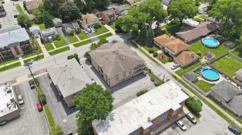 4020 West 105th Street Oak Lawn IL 60453