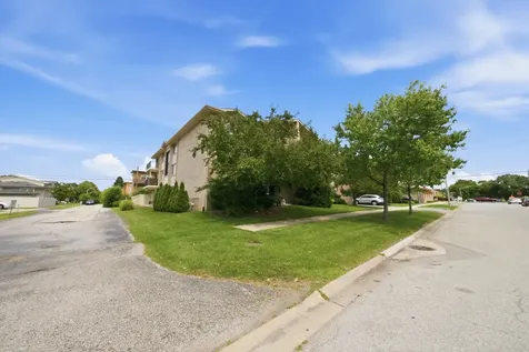 4020 West 105th Street Oak Lawn IL 60453