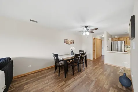 4020 West 105th Street Oak Lawn IL 60453