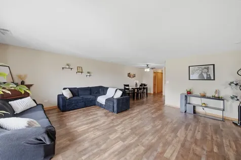 4020 West 105th Street Oak Lawn IL 60453