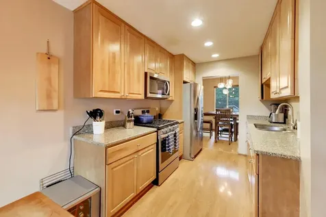 276 East Forest Knoll Drive Palatine IL 60074