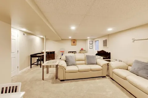 276 East Forest Knoll Drive Palatine IL 60074