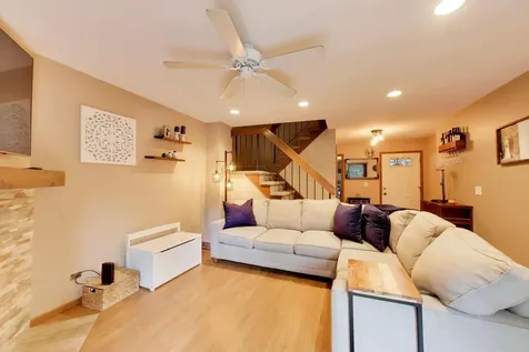 276 East Forest Knoll Drive Palatine IL 60074