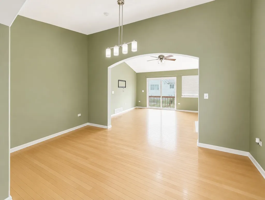 3131 Saganashkee Lane Naperville IL 60564