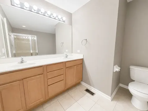 3131 Saganashkee Lane Naperville IL 60564