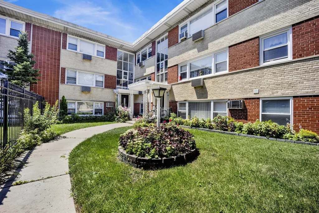 6357 West Addison Street Chicago IL 60634