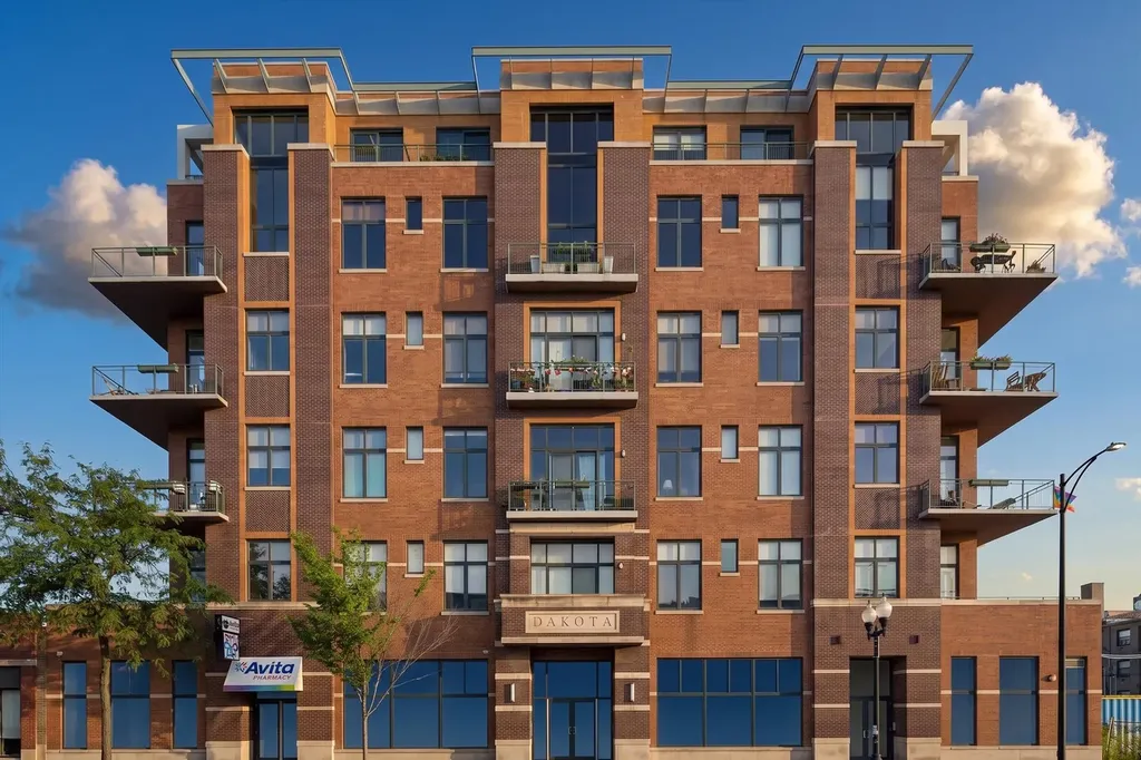3631 North Halsted Street Chicago IL 60613