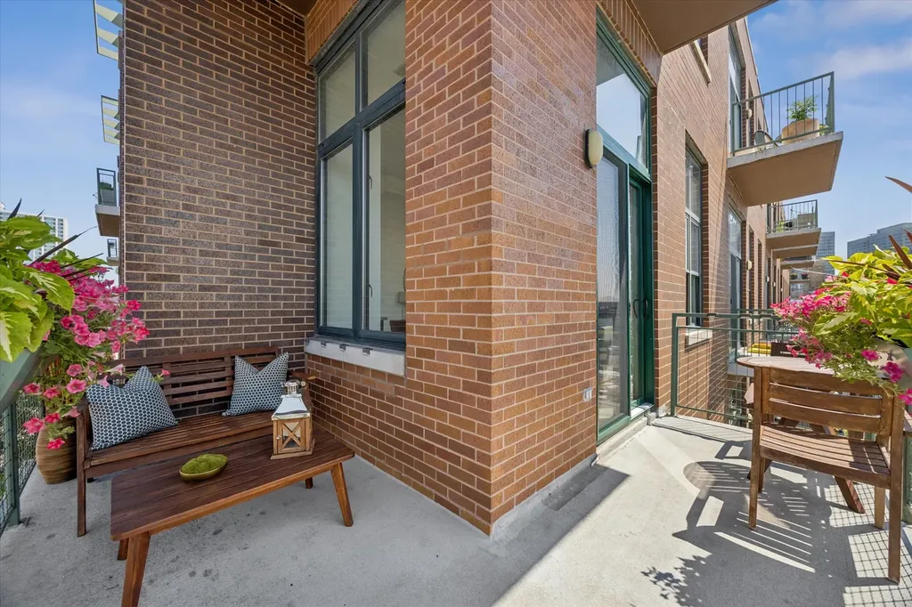 3631 North Halsted Street Chicago IL 60613