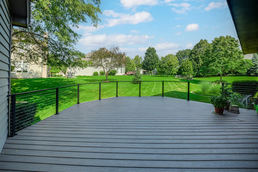 207 Edinburgh Court Naperville IL 60540