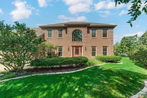 207 Edinburgh Court Naperville IL 60540
