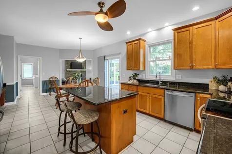 207 Edinburgh Court Naperville IL 60540