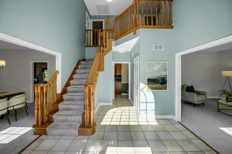 207 Edinburgh Court Naperville IL 60540