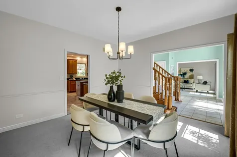 207 Edinburgh Court Naperville IL 60540