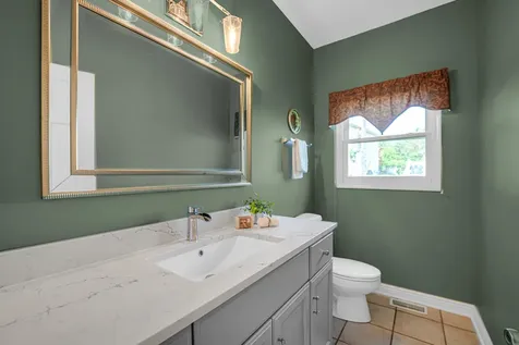 207 Edinburgh Court Naperville IL 60540