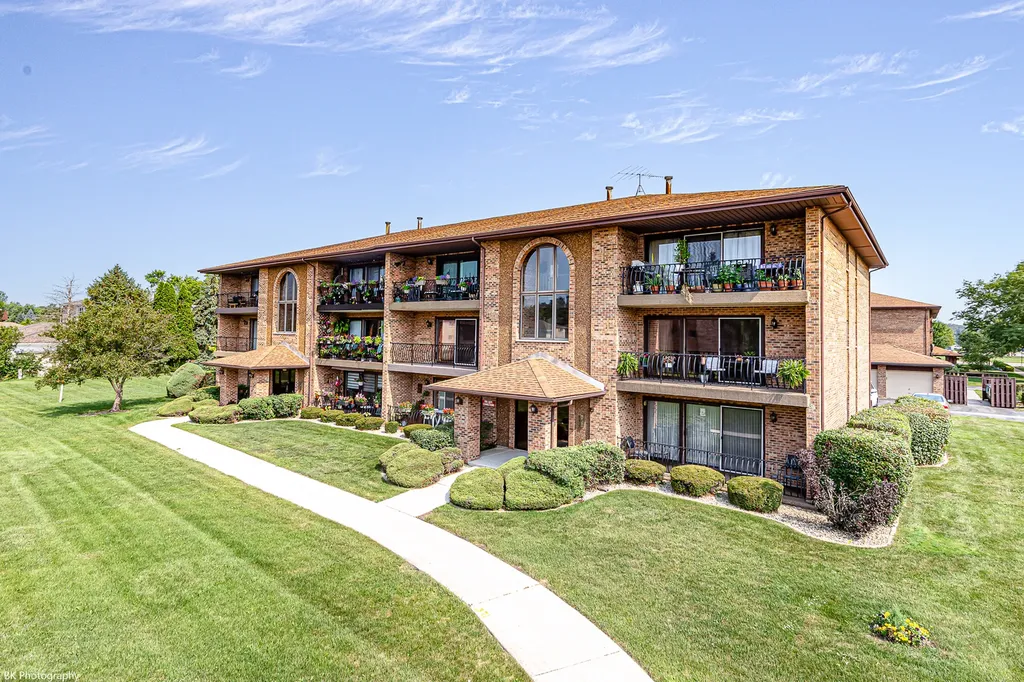 11108 Heritage Drive Palos Hills IL 60465