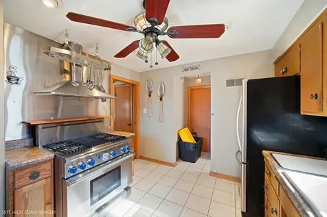 3032 West 100th Place Evergreen Park IL 60805