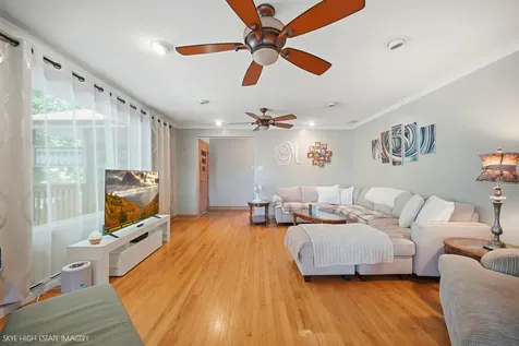 3032 West 100th Place Evergreen Park IL 60805