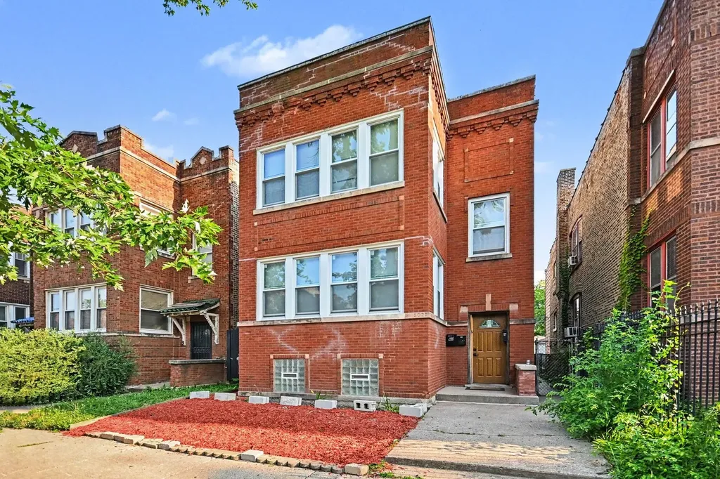 5028 West Adams Street Chicago IL 60644