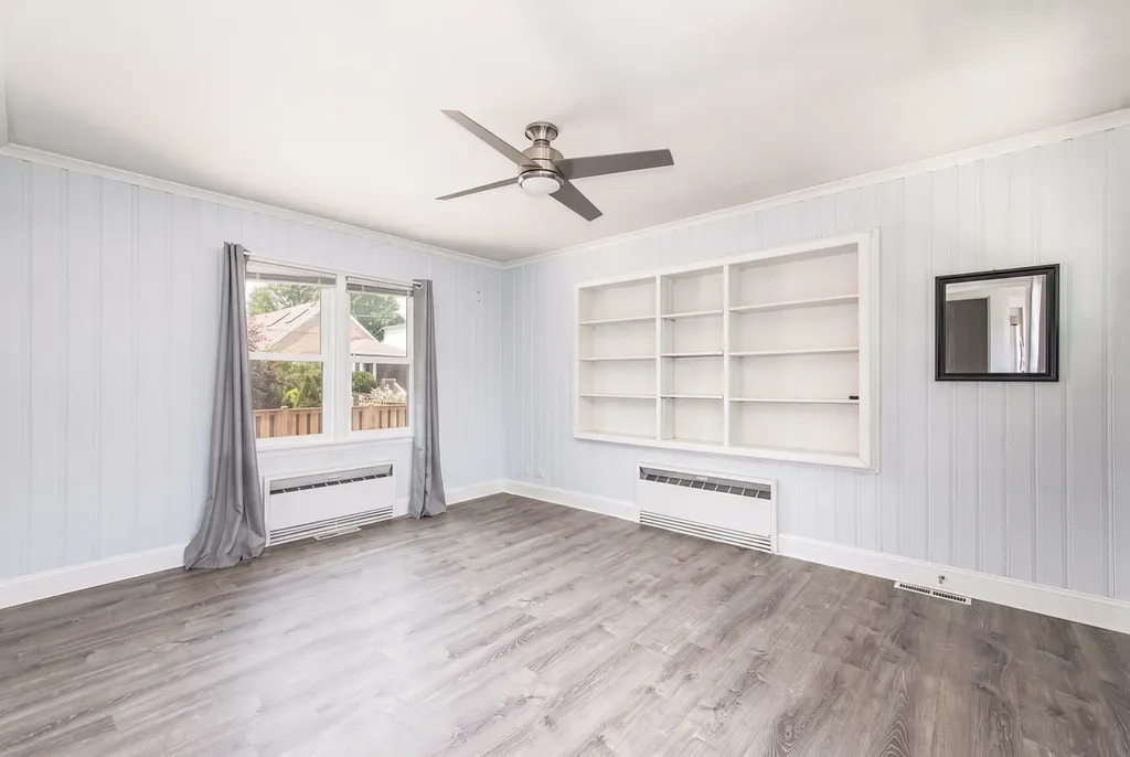 7560 West Everell Avenue Chicago IL 60631