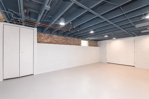 7560 West Everell Avenue Chicago IL 60631