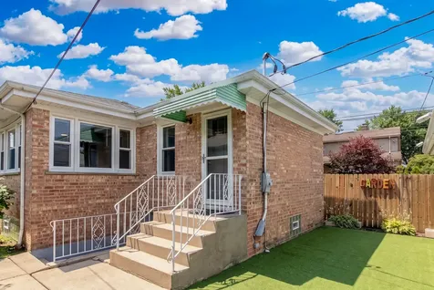 7560 West Everell Avenue Chicago IL 60631