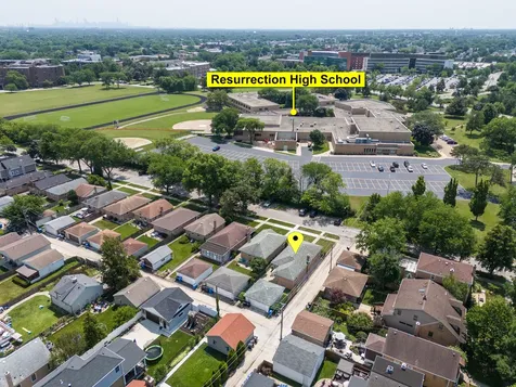 7560 West Everell Avenue Chicago IL 60631