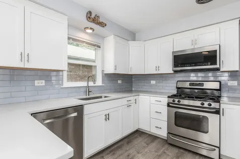 7560 West Everell Avenue Chicago IL 60631