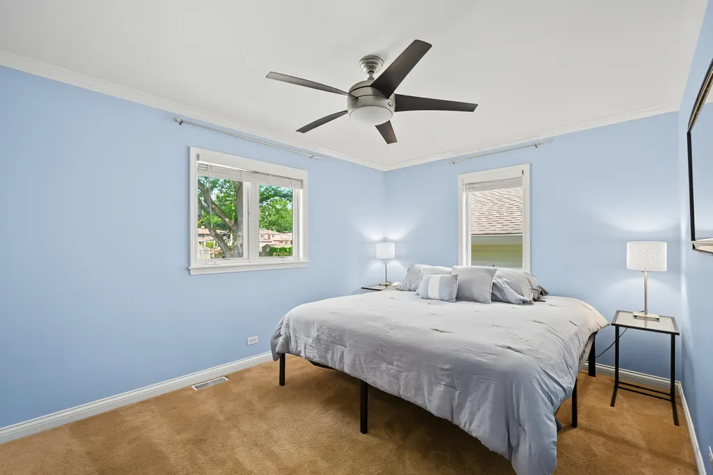 244 South Milton Avenue Glen Ellyn IL 60137