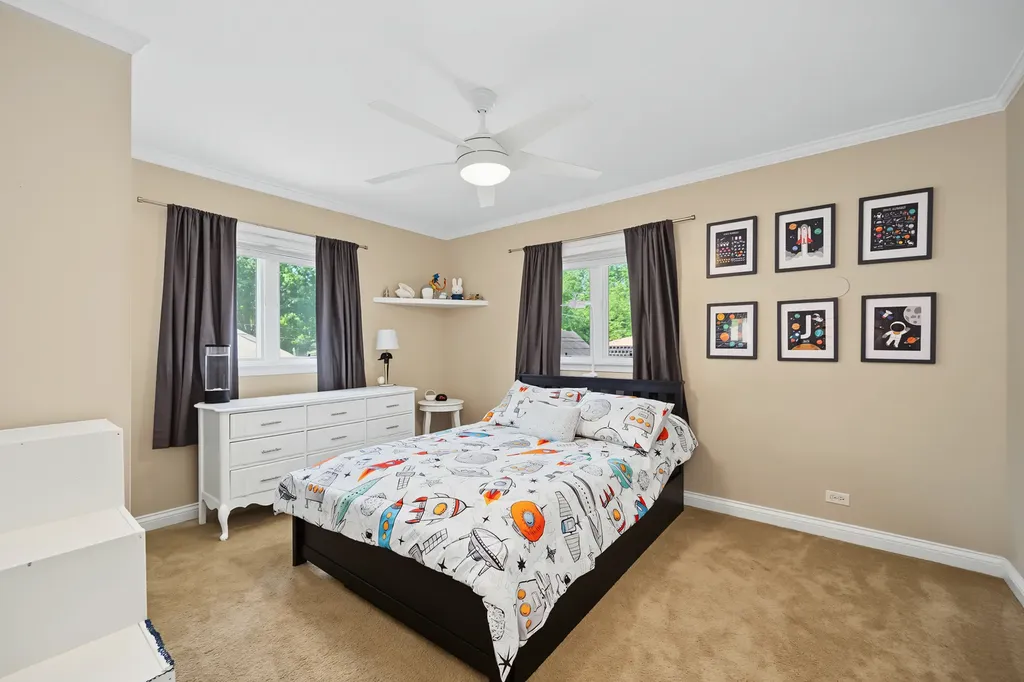 244 South Milton Avenue Glen Ellyn IL 60137