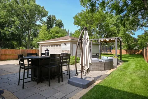 244 South Milton Avenue Glen Ellyn IL 60137