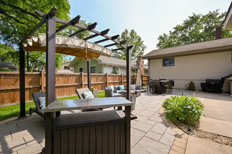 244 South Milton Avenue Glen Ellyn IL 60137