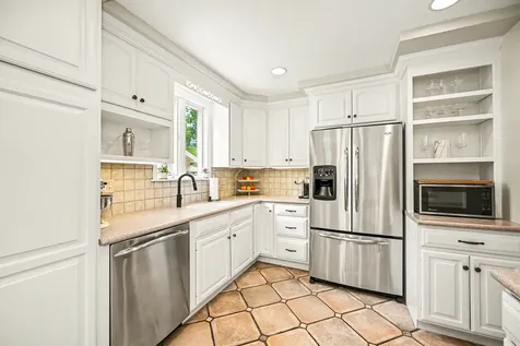 244 South Milton Avenue Glen Ellyn IL 60137