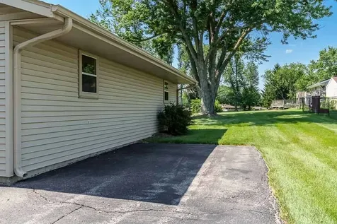 7223 Tulagi Trail Rockford IL 61108